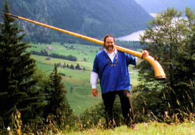 Climbing the Pragel Pass above the Kloental See